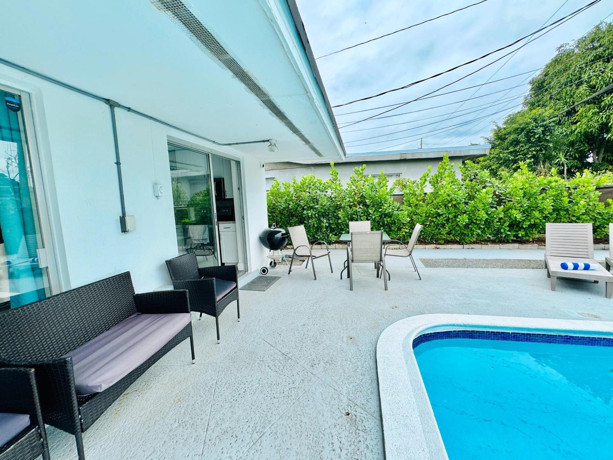 Tropical Villa Pool Courtyard & Garden View Fort Lauderdale Bagian luar foto